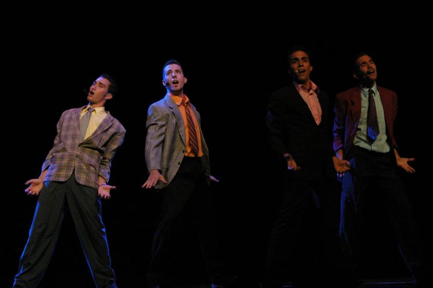 ili Yes Singing in Grease